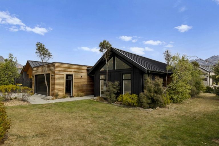 Photo of property in 5 Polperro Court, Jacks Point, Queenstown, 9371
