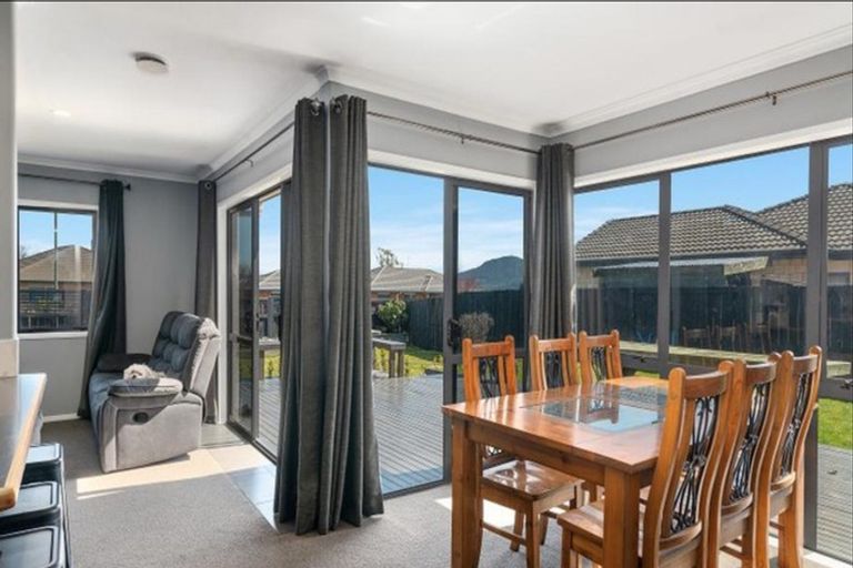 Photo of property in 4 Courtenay Place, Owhata, Rotorua, 3010