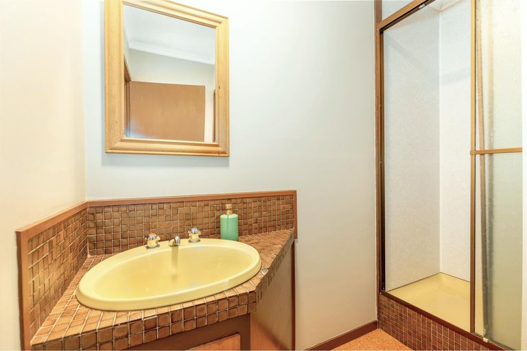 Photo of property in 16 Flanagan Road, Drury, 2113
