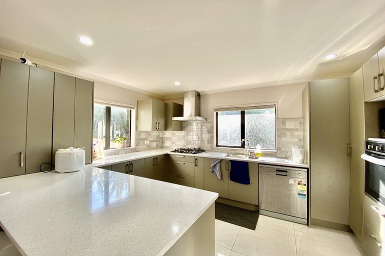 Photo of property in 35a Landon Avenue, Mangere East, Auckland, 2024