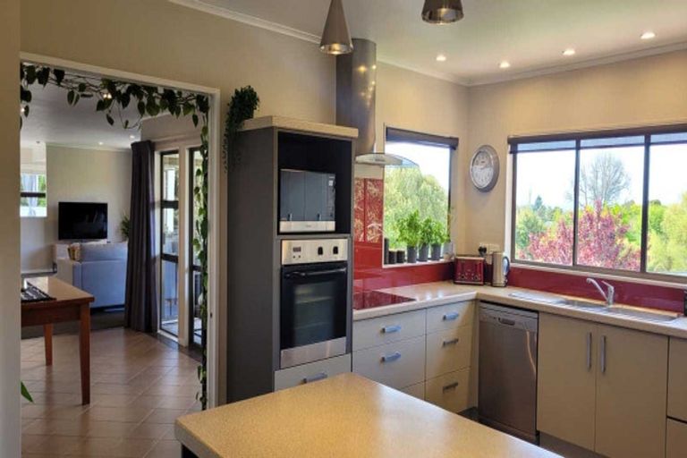 Photo of property in 82 Mchardy Street, Havelock North, 4130