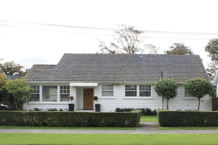 Photo of property in 4 Weka Street, Fendalton, Christchurch, 8041