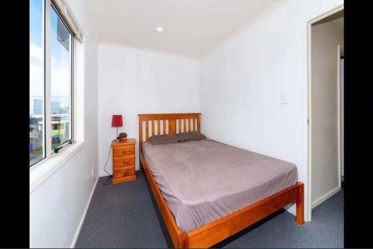 Photo of property in 3/51 Henderson Valley Road, Henderson, Auckland, 0612