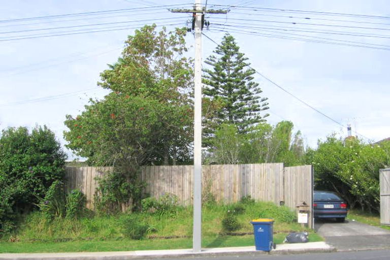 Photo of property in 116 Rosier Road, Glen Eden, Auckland, 0602