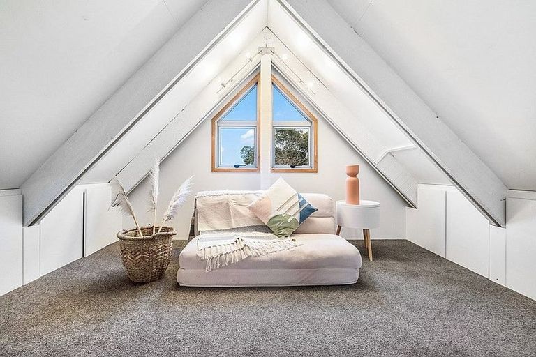Photo of property in 1/7 Beach Haven Road, Beach Haven, Auckland, 0626