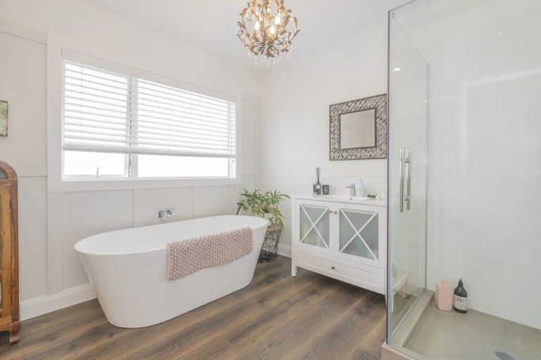 Photo of property in 5 Lady Jocelyn Place, Whitianga, 3510