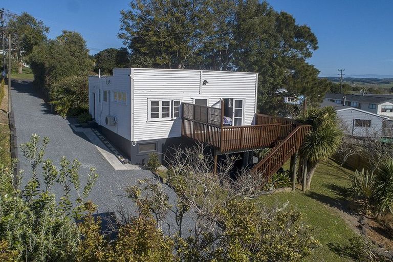 Photo of property in 7a Hand Road, Helensville, 0800