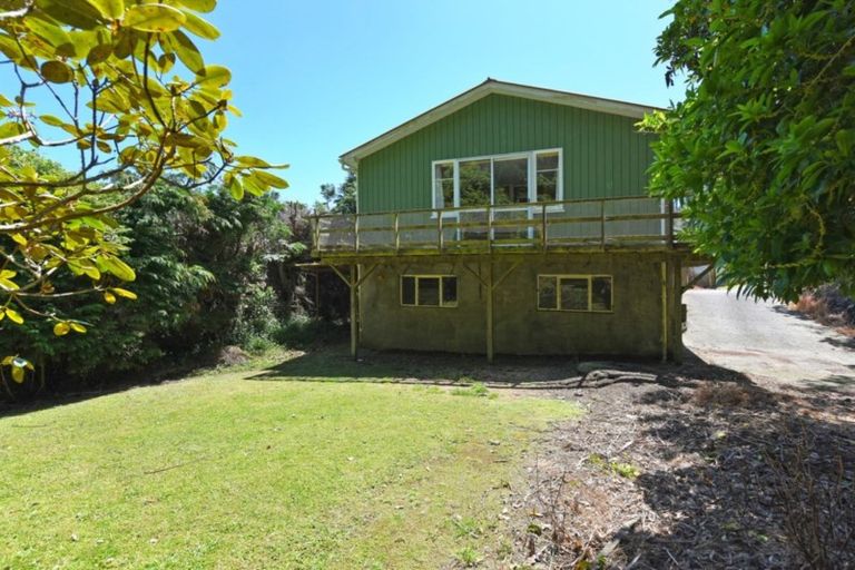 Photo of property in 46 Kamahi Street, Stokes Valley, Lower Hutt, 5019