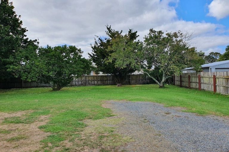 Photo of property in 15 Kerry Place, Papakura, 2110