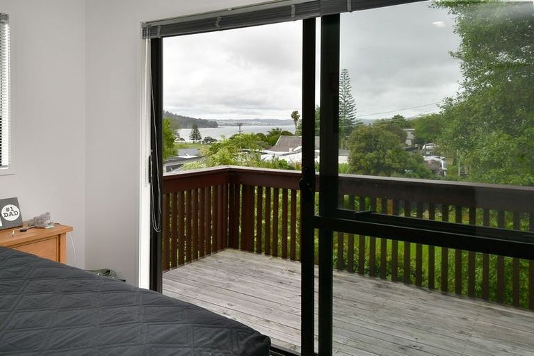 Photo of property in 4a Kathy Terrace, Stanmore Bay, Whangaparaoa, 0932