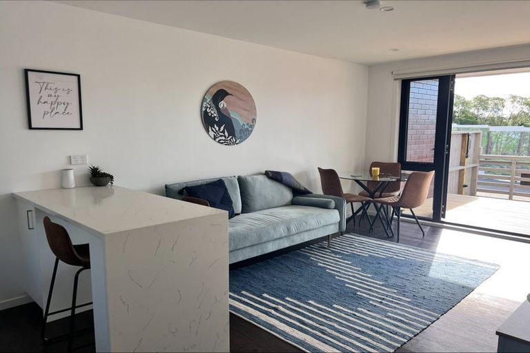 Photo of property in 49 Te Puketoka Lane, Mangere, 2022