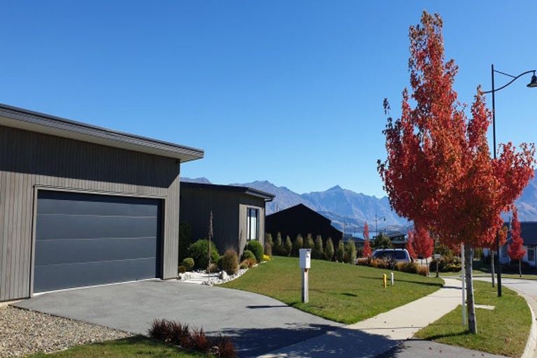 Photo of property in 6 Clutha Place, Wanaka, 9305
