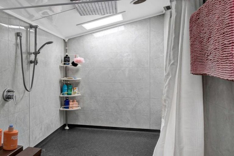 Photo of property in 9 Beach Road, Patea, 4520