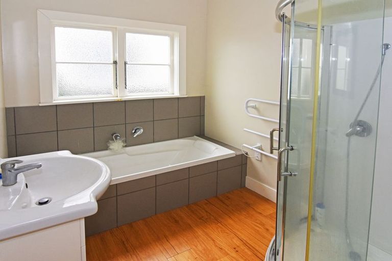 Photo of property in 107 Lincoln Road, Masterton, 5810