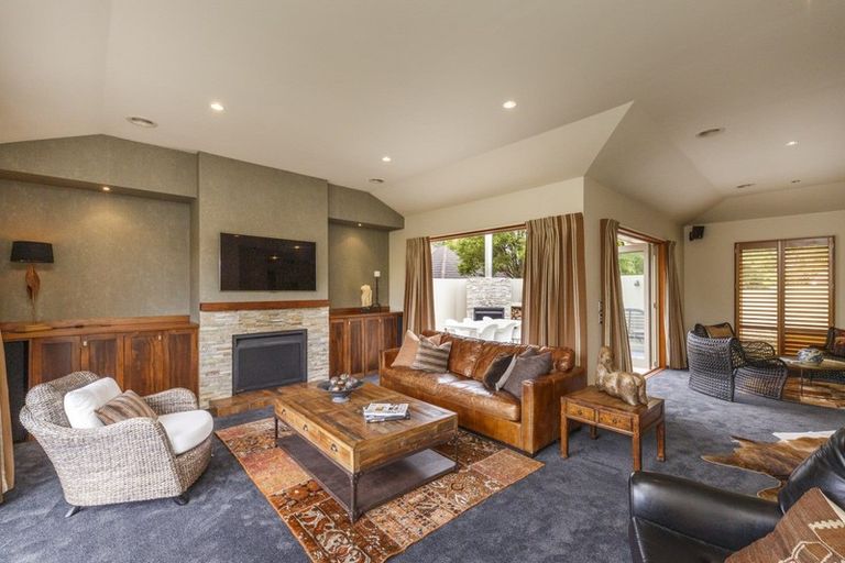 Photo of property in 17a Montgomery Terrace, Hokowhitu, Palmerston North, 4410