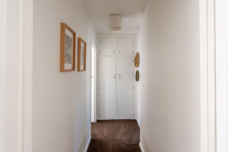 Photo of property in 2/82 Holly Road, St Albans, Christchurch, 8014