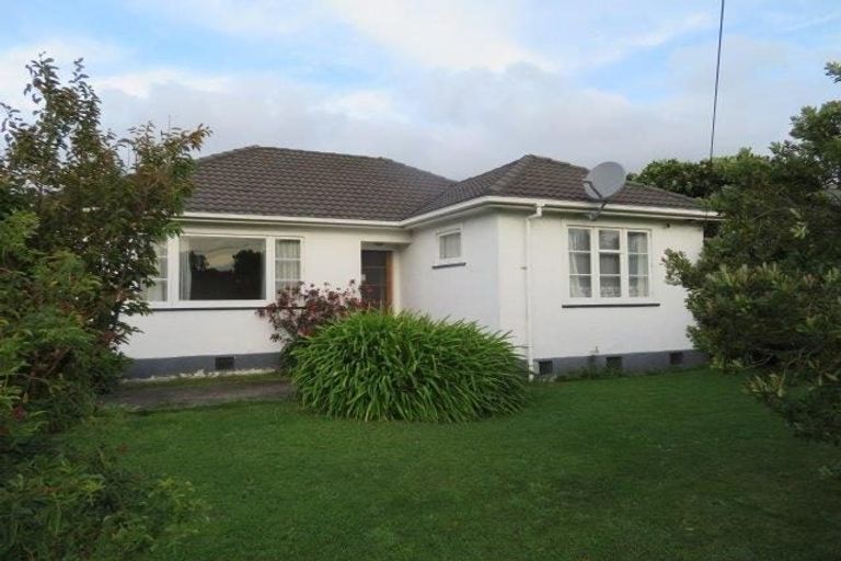 Photo of property in 11 Vincent Street, Waterloo, Lower Hutt, 5011