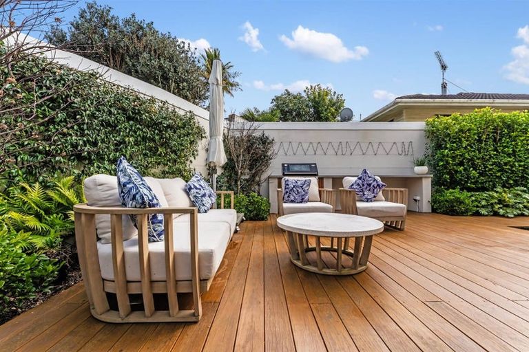 Photo of property in 1/6 Campbell Road, Takapuna, Auckland, 0622