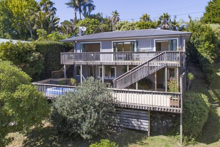 Photo of property in 193a Godley Road, Titirangi, Auckland, 0604