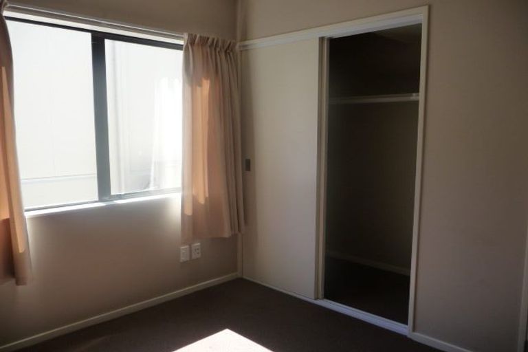 Photo of property in 2/7 Hall Avenue, Newtown, Wellington, 6021