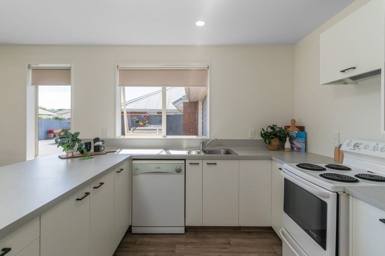 Photo of property in 1/7 Kennedys Bush Road, Halswell, Christchurch, 8025