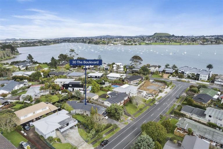 Photo of property in 30 The Boulevard, Sunnyhills, Auckland, 2010