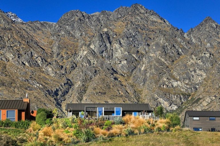 Photo of property in 5 Kintyre Court, Jacks Point, Queenstown, 9371