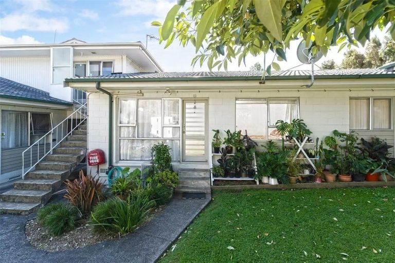 Photo of property in 5/38 Edmonton Road, Henderson, Auckland, 0612