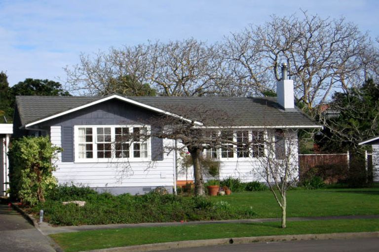 Photo of property in 6 Rakino Place, Awapuni, Palmerston North, 4412