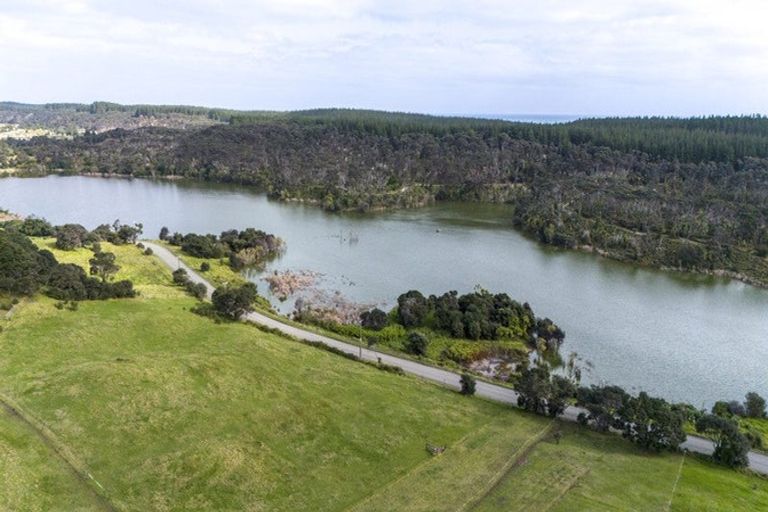Photo of property in 487 Wilson Road, South Head, Helensville, 0874