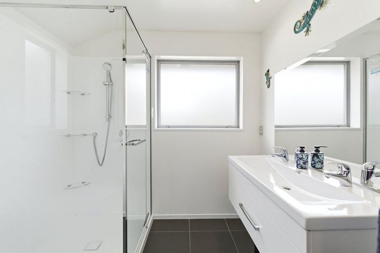 Photo of property in 15 Cridland Place, Halswell, Christchurch, 8025