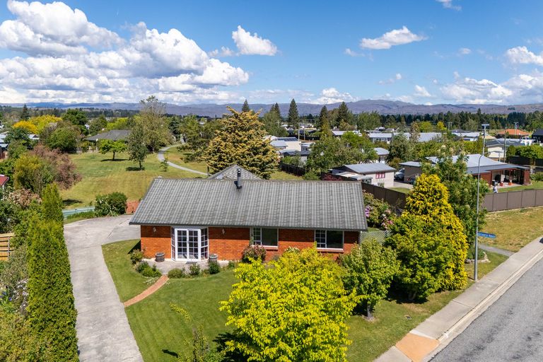 Photo of property in 23 Whitby Street, Clyde, 9330