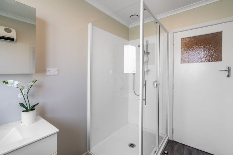 Photo of property in 1 Crombie Street, Gore, 9710