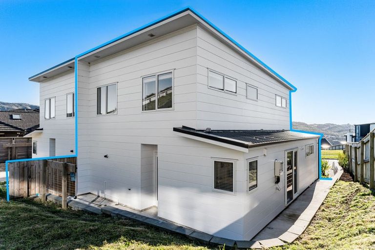 Photo of property in 115a Queen Charlotte Drive, Aotea, Porirua, 5024