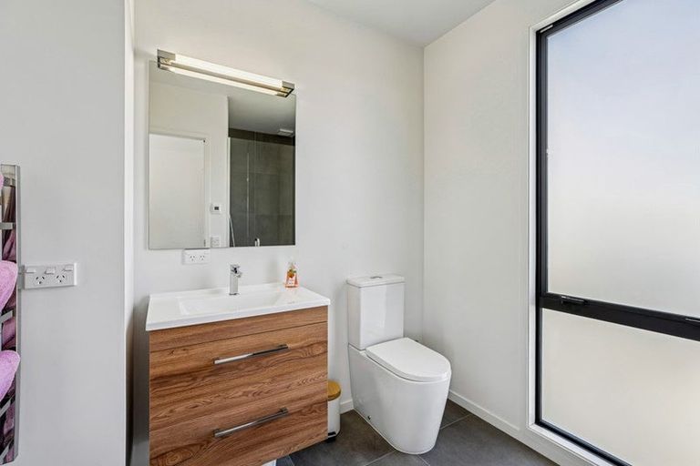 Photo of property in 19 Hackett Road, Jacks Point, Queenstown, 9371