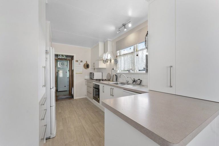 Photo of property in 19 Charwell Place, Highbury, Palmerston North, 4412