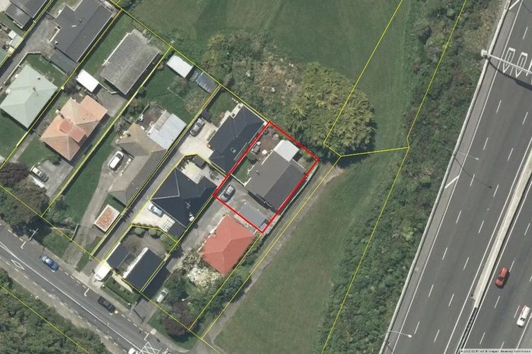 Photo of property in 43a Collins Avenue, Tawa, Wellington, 5028
