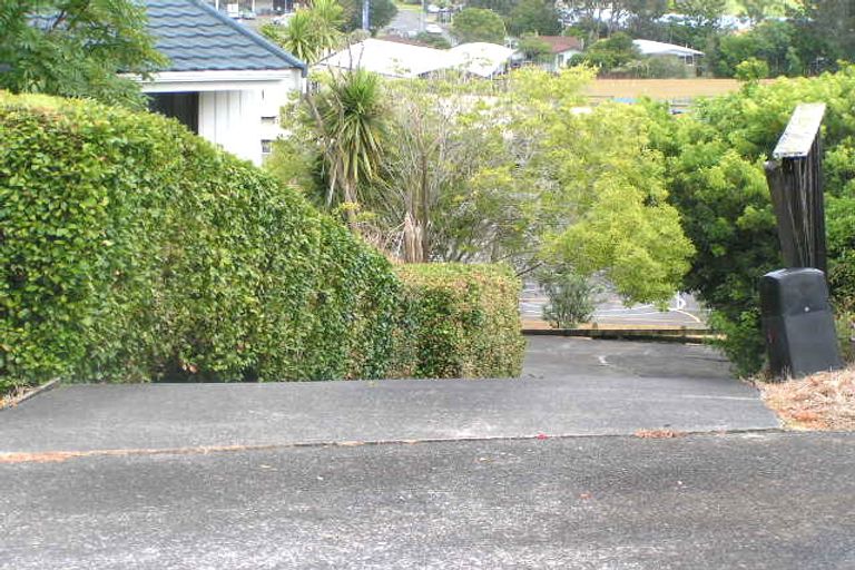 Photo of property in 22 Longwood Place, Forrest Hill, Auckland, 0620