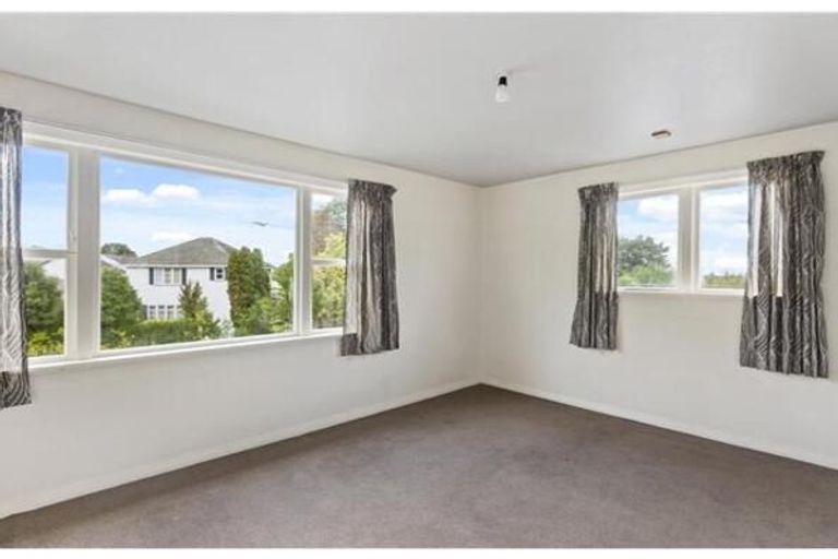 Photo of property in 5 Tara Street, Riccarton, Christchurch, 8041