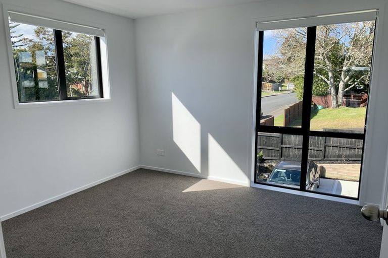 Photo of property in 1/3 Fairdale Place, Birkdale, Auckland, 0626