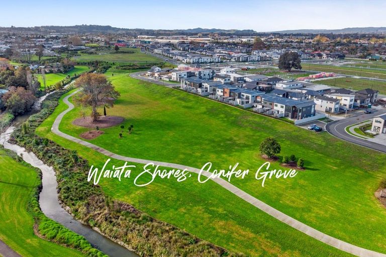 Photo of property in 16 Riria Crescent, Takanini, 2112