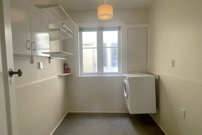 Photo of property in 34f1 Hawkestone Street, Thorndon, Wellington, 6011