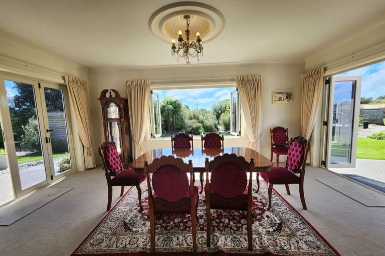 Photo of property in 1095 Queen Street East, Levin, 5571