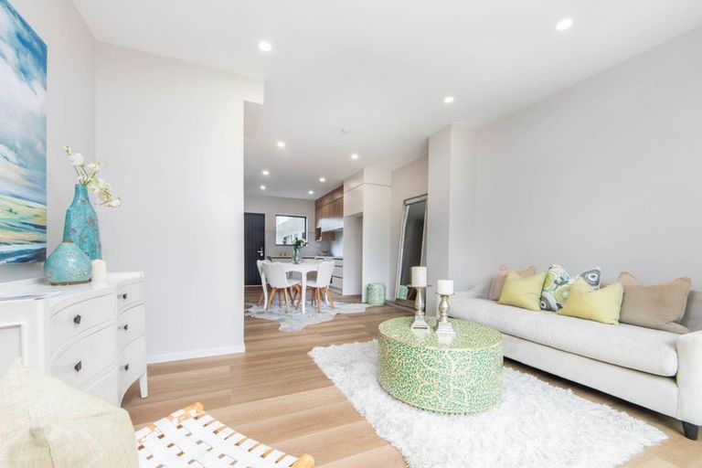 Photo of property in 24b Scarlet Drive, Ranui, Auckland, 0612