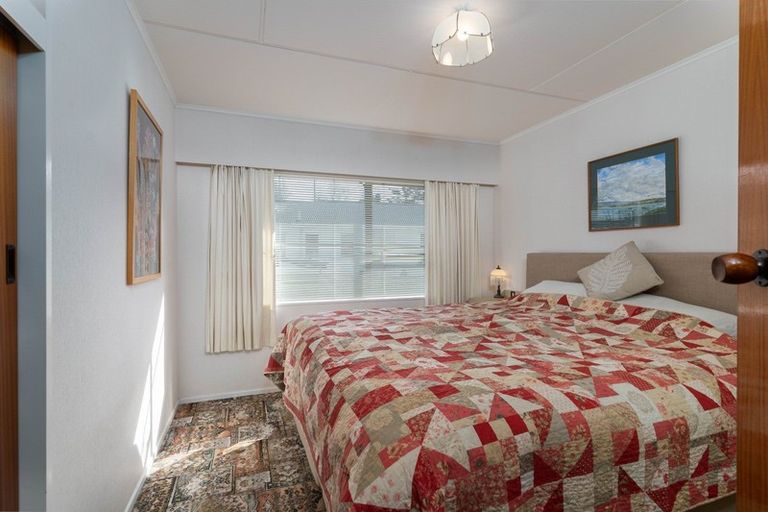 Photo of property in 12 Papawai Road, Greytown, 5712