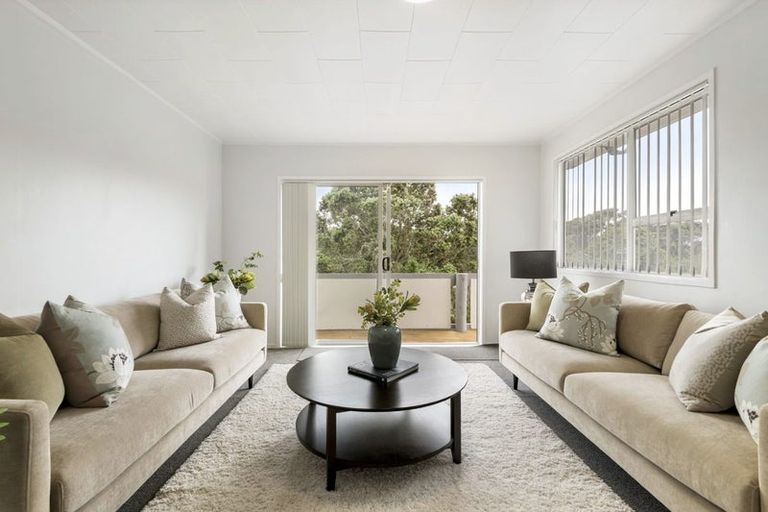 Photo of property in 1/21 Bonito Place, Bayview, Auckland, 0629