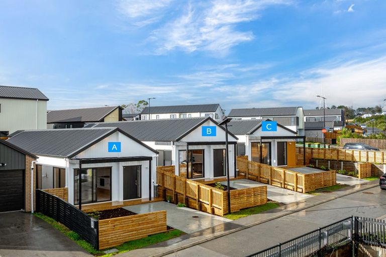 Photo of property in 7b Kotiu Place, Massey, 0614