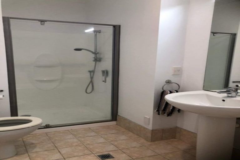 Photo of property in 10/44 Carlos Drive, Flat Bush, Auckland, 2016