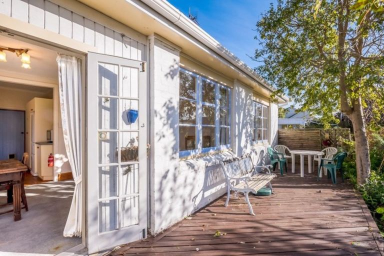 Photo of property in 15 Melvill Grove, Waterloo, Lower Hutt, 5011