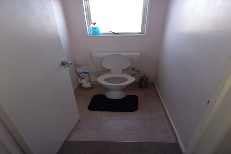 Photo of property in 101 Hillcrest Drive, Kelvin Grove, Palmerston North, 4414